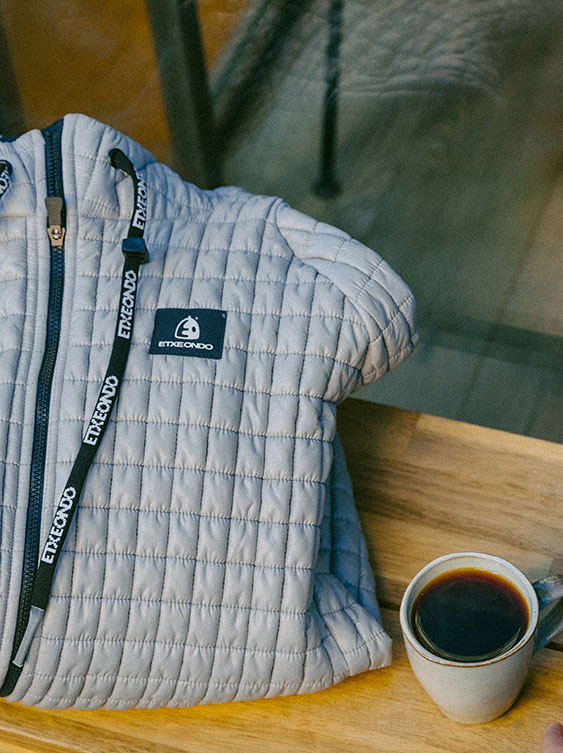 CHAQUETA URKA - GRIS